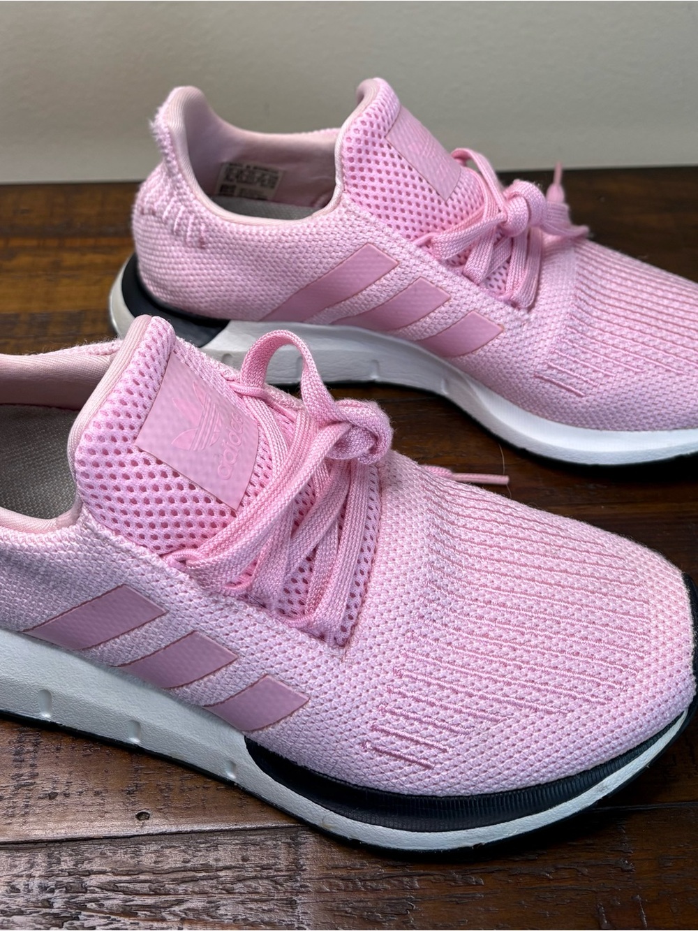 Women’s Size 6 Adidas Originals Swift Run Shoe , True Pink - Picture 3 of 9